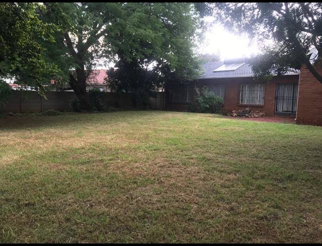5 BEDROOM HOUSE RENTED IN HEUWELOORD